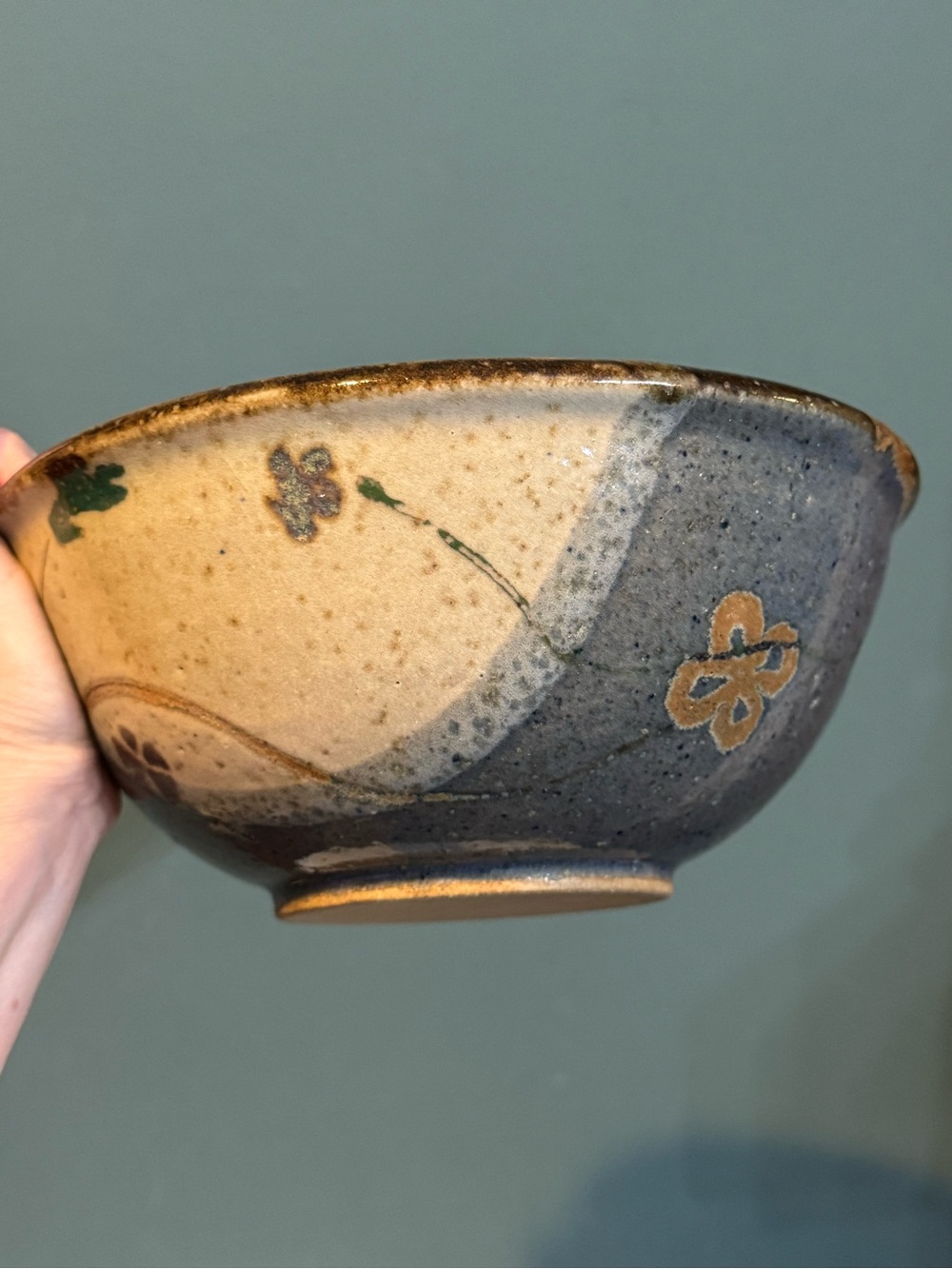 Blue Old Farmhouse David Hendley Pottery BOWL, Signed, 9” Flowers and vines